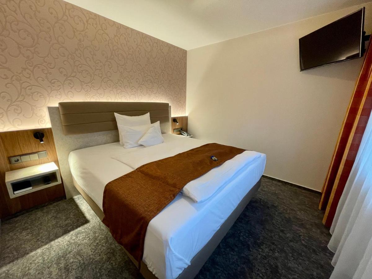 Hotel Merkur Landstuhl Eksteriør bilde
